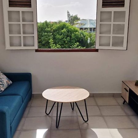 Joli T2 En Bas De Villa Vue Jardin Et Mer Vieux Habitants Bagian luar foto