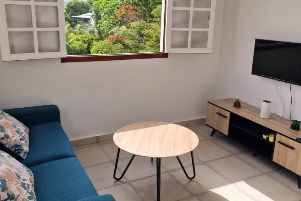 Joli T2 En Bas De Villa Vue Jardin Et Mer Vieux Habitants Bagian luar foto